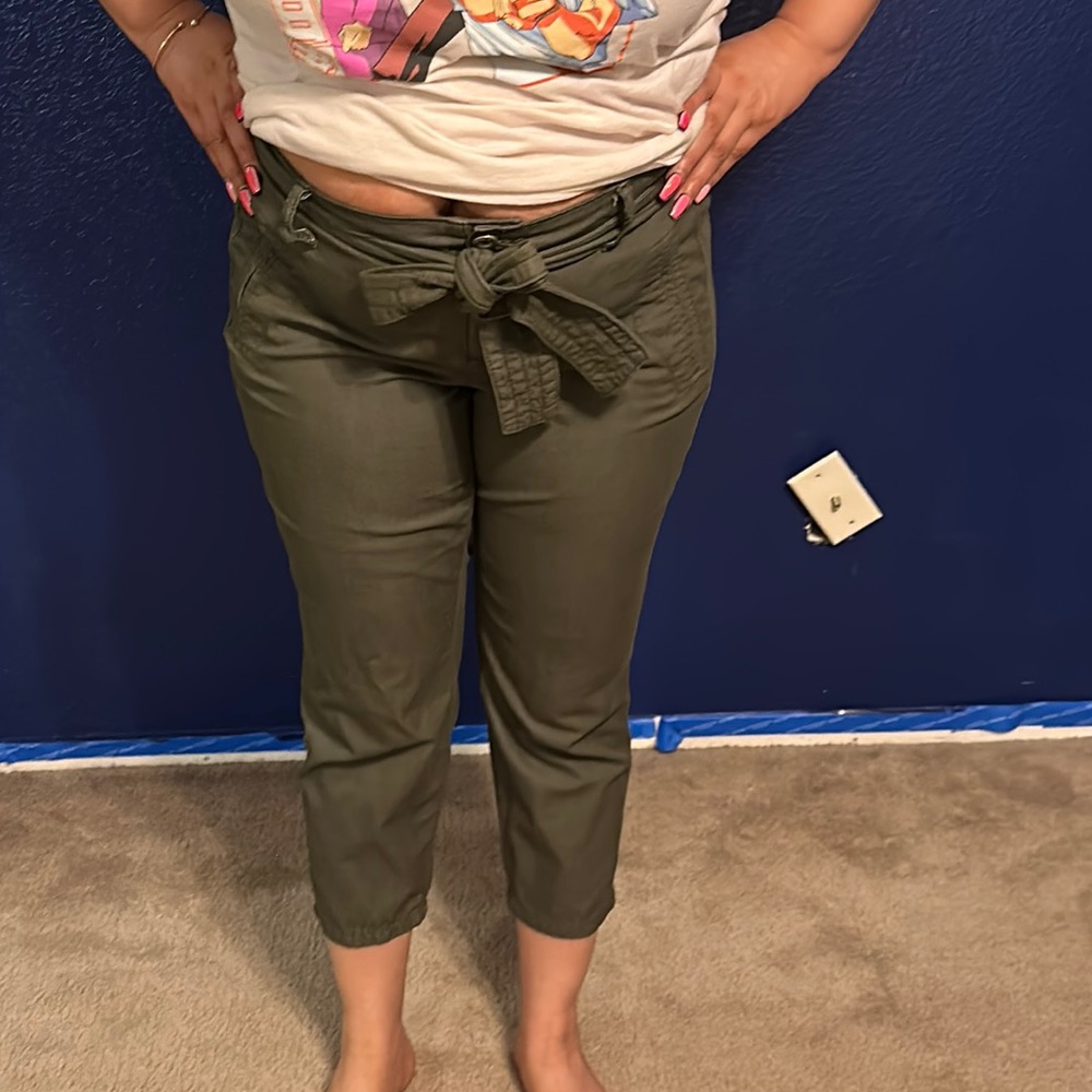 Belted Torrid capris size 12